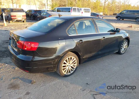 2014 Volkswagen Jetta 2.0L Tdi from USA, damaged, VIN 3VWLL7AJ9EM444564